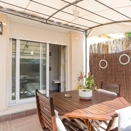 Cozy Loft Near The 아파트 토레몰리노스